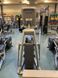 FOR SALE: Precor EFX 885 Elliptical Crosstrainer w/ p80 Console